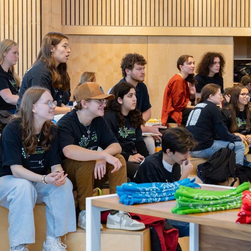 ca9921a2-eae6-4d65-b186-5297a5f1de1d (1)